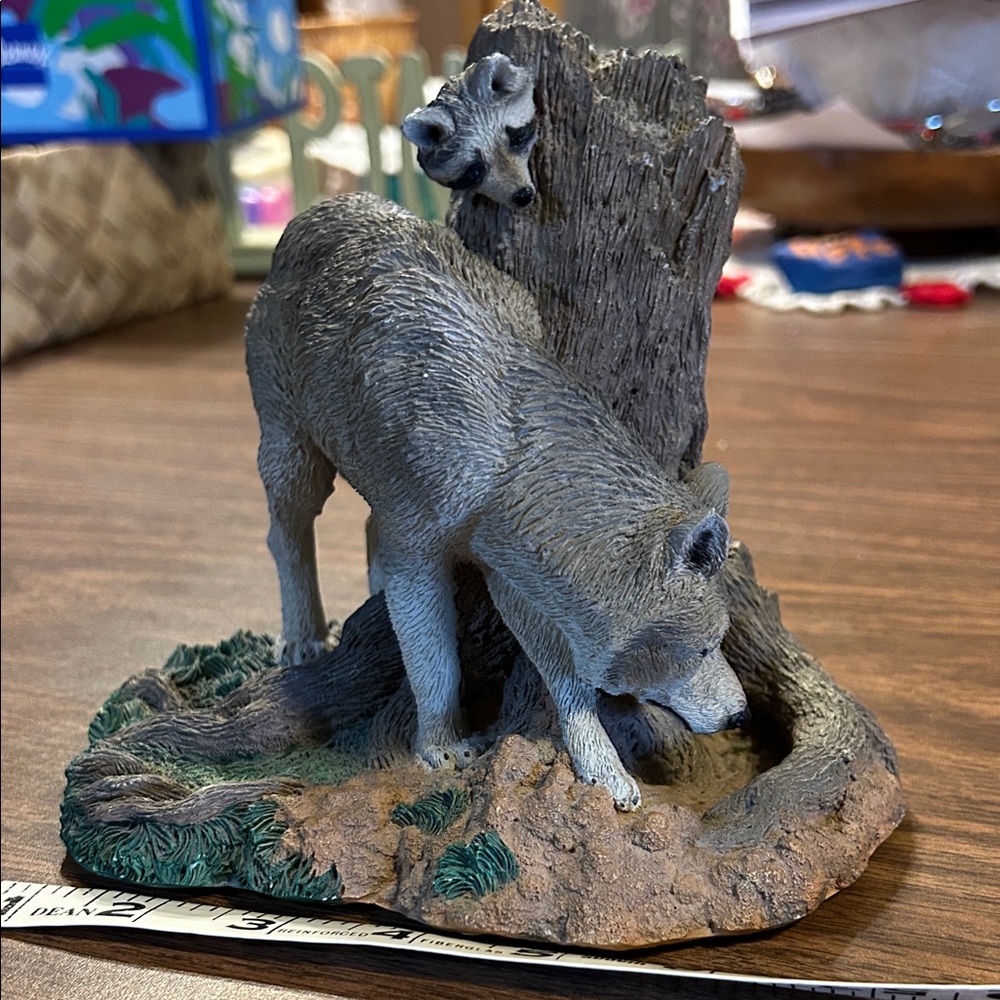 Majestic Gray Wolf and Pup Sculpture